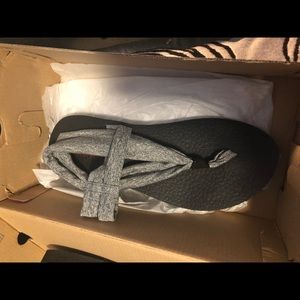 Sketchers meditation studio kicks gray